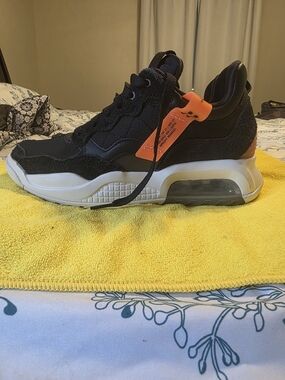 Nike Air Jordan MA2 University Bright Mango Mens Size 8 Trainers Mid Top
